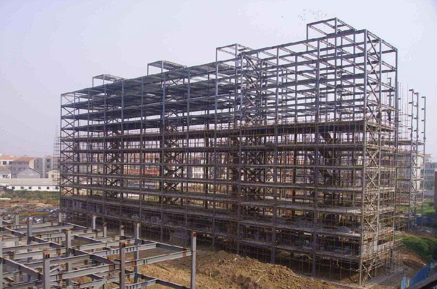 广汉高层钢结构的支撑布置与构造应该符合哪些要求